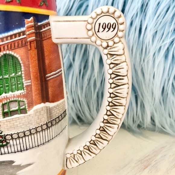 Budweiser, Vintage, 1999, Mug, Beer Stein, Holiday Stein, Nice Condition - Picture 7 of 11